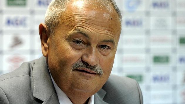 Ředitel FK Teplice František Hrdlička. Ředitel FK Teplice František Hrdlička.