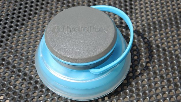 Sbalitelná láhev HydraPak Stash 1l - na sbalený puk budete zírat jako puk. Sbalitelná láhev HydraPak Stash 1l - na sbalený puk budete zírat jako puk.