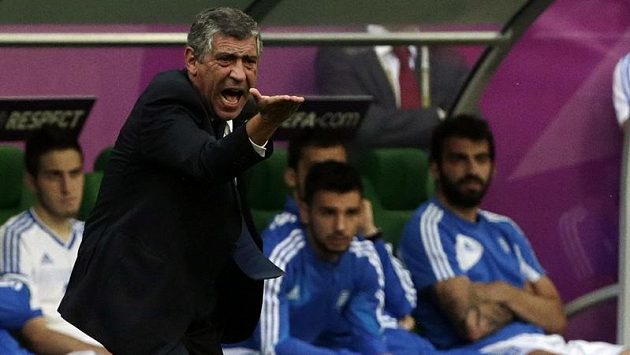 Trenér Řeků Santos prožíval duel s Čechy velmi emotivně Trenér Řeků Santos prožíval duel s Čechy velmi emotivně