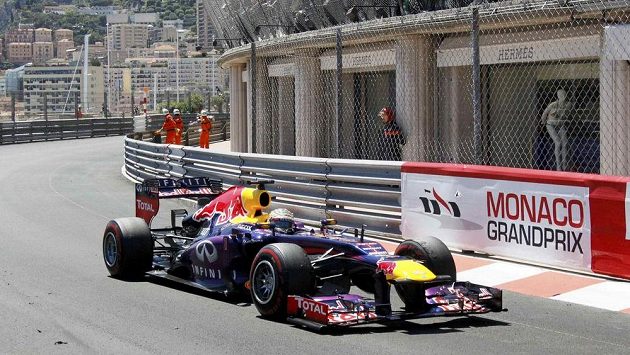 Němec Sebastian Vettel ze stáje Red Bull na trati v Monte Carlu. Němec Sebastian Vettel ze stáje Red Bull na trati v Monte Carlu.