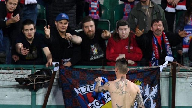 Fotbalová Plzeň bude platit za chování fanoušků (ilustrační foto) Fotbalová Plzeň bude platit za chování fanoušků (ilustrační foto)