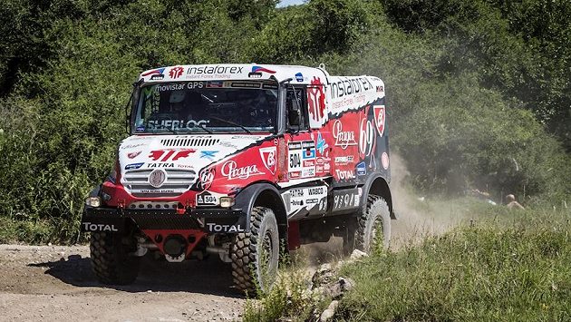 Aleš Loprais s vozem Tatra na trati první etapy Rallye Dakar. Aleš Loprais s vozem Tatra na trati první etapy Rallye Dakar.