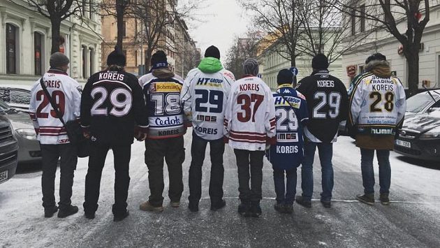 Rodinný fanklub Jakuba Koreise. Rodinný fanklub Jakuba Koreise.