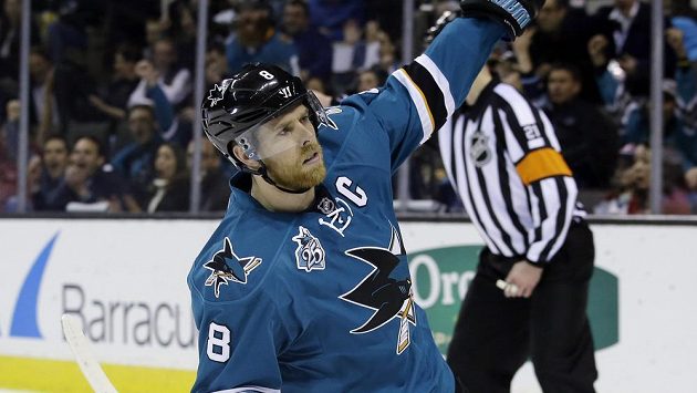 Kapitán San Jose Joe Pavelski nechybí ve výběru Spojených států pro Světový pohár. Kapitán San Jose Joe Pavelski nechybí ve výběru Spojených států pro Světový pohár.