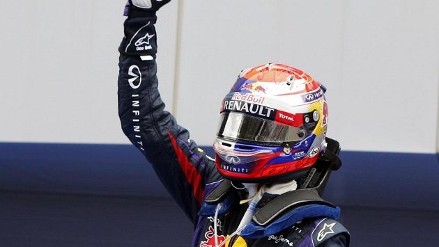 Sebastian Vettel se raduje z triumfu v Koreji. Sebastian Vettel se raduje z triumfu v Koreji.