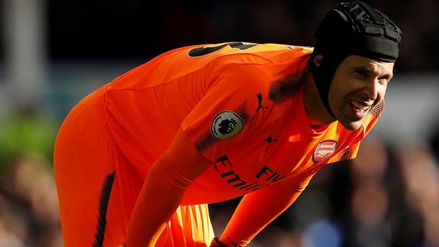 Brankář Arsenalu Petr Čech se koncentruje během utkání Premier League. Reflex je pro brankáře základ... Brankář Arsenalu Petr Čech se koncentruje během utkání Premier League. Reflex je pro brankáře základ...