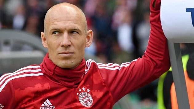 Arjen Robben chybí v předběžné nominaci nizozemského národního týmu pro mistrovství Evropy Arjen Robben chybí v předběžné nominaci nizozemského národního týmu pro mistrovství Evropy