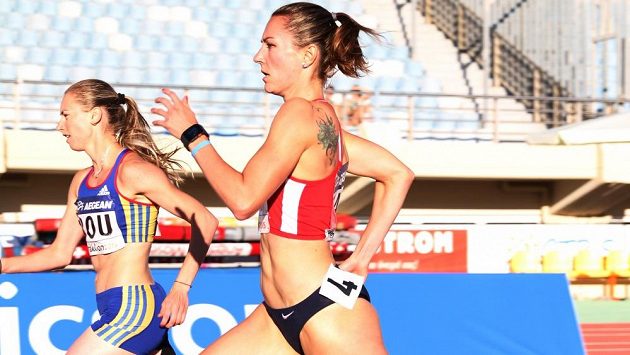 Denisa Rosolová při hladké čtvrtce na ME družstev v Heraklionu. Denisa Rosolová při hladké čtvrtce na ME družstev v Heraklionu.