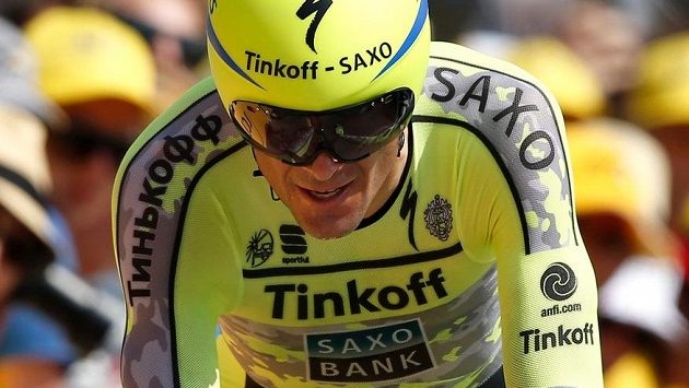 Italský cyklista Ivan Basso se po operaci rakovinového nádoru vrací k cyklistice. Italský cyklista Ivan Basso se po operaci rakovinového nádoru vrací k cyklistice.