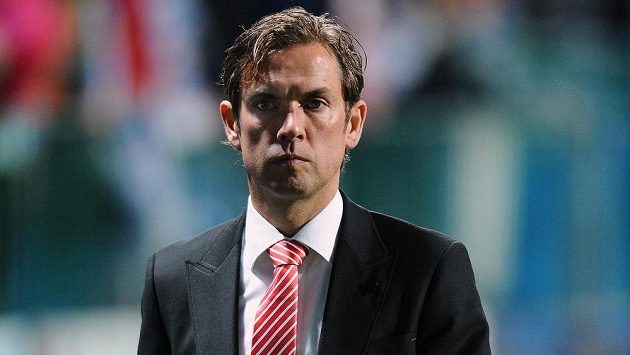 Trenér Alex Pastoor možná odejde do Alkmaaru. Trenér Alex Pastoor možná odejde do Alkmaaru.