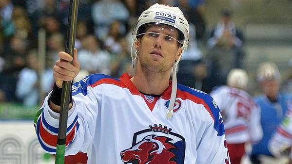 Obránce Topi Jaakola bude v příští sezóně nastupovat v KHL za Jokerit Helsinky. Obránce Topi Jaakola bude v příští sezóně nastupovat v KHL za Jokerit Helsinky.