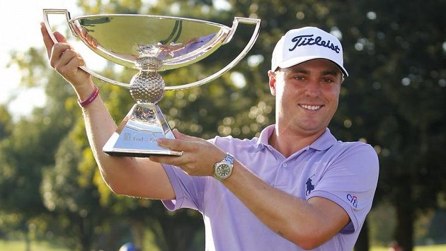 Golfista Justin Thomas je po výhře v hodnocení FedEx Cupu o dalších deset miliónů dolarů bohatší. Golfista Justin Thomas je po výhře v hodnocení FedEx Cupu o dalších deset miliónů dolarů bohatší.