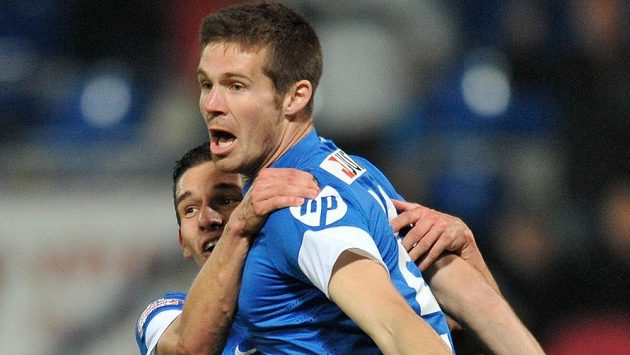 Stoper Slovanu Liberec Jiří Pimpara (vpravo) a záložník David Pavelka se radují z vítězné branky proti Příbrami. Stoper Slovanu Liberec Jiří Pimpara (vpravo) a záložník David Pavelka se radují z vítězné branky proti Příbrami.