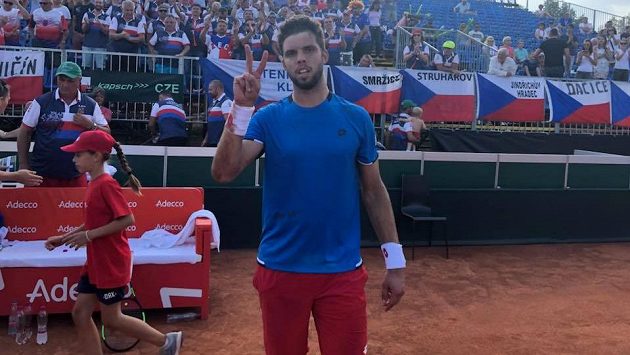 Jiří Veselý při Davis Cupu v Maďarsku Jiří Veselý při Davis Cupu v Maďarsku