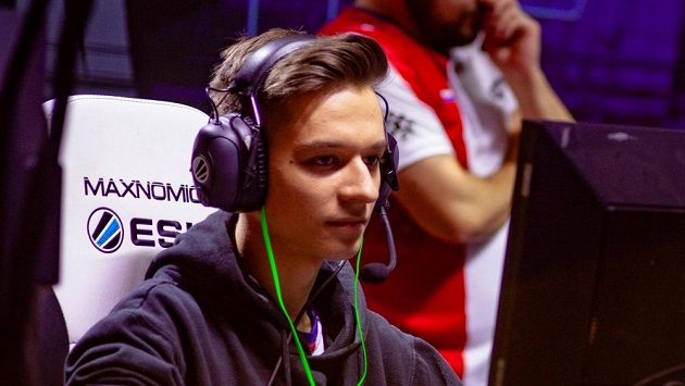 Hráč CS: GO Lukáš „CapseN“ Koláčný na archivním snímku. Hráč CS: GO Lukáš „CapseN“ Koláčný na archivním snímku.
