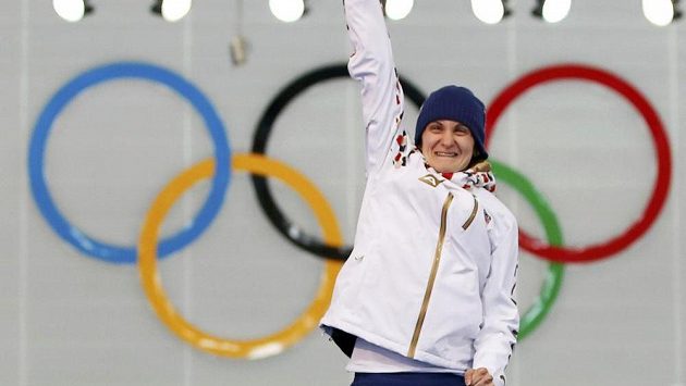 Martina Sáblíková se raduje ze zlaté olympijské medaile. Martina Sáblíková se raduje ze zlaté olympijské medaile.