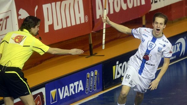 Patrik Dóža z Chodova se raduje z gólu. Patrik Dóža z Chodova se raduje z gólu.