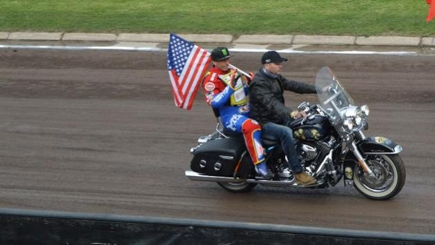 Američan Greg Hancock na archivním snímku při slavnostním zahájení GP v Praze na Markétě Američan Greg Hancock na archivním snímku při slavnostním zahájení GP v Praze na Markétě