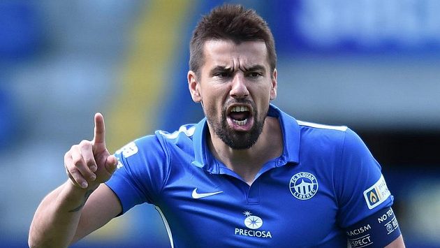 Milan Baroš ze Slovanu Liberec je hráčem, od kterého se talentovaný záložník Jan Šulc chce učit Milan Baroš ze Slovanu Liberec je hráčem, od kterého se talentovaný záložník Jan Šulc chce učit