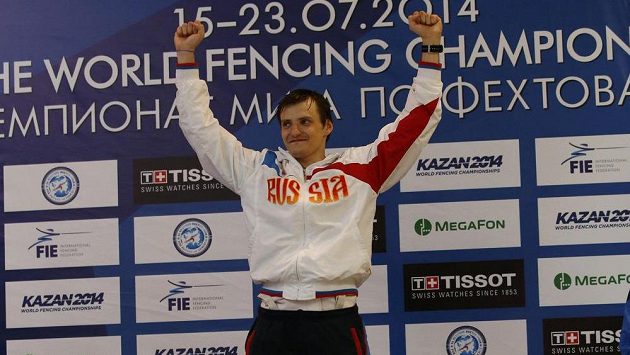 Ruský šermíř Alexej Čeremisinov na MS nenašel přemožitele. Ruský šermíř Alexej Čeremisinov na MS nenašel přemožitele.