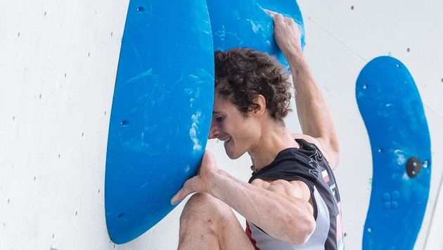 Adam Ondra na archivním snímku při závodě mistrovství světa. Adam Ondra na archivním snímku při závodě mistrovství světa.