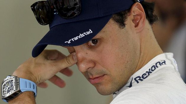 Domácí Grand Prix na okruhu Interlagos Felipemu Massovi radost nepřinesla... Domácí Grand Prix na okruhu Interlagos Felipemu Massovi radost nepřinesla...