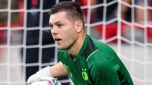 Brankář Slavie Aleš Mandous na archivním snímku. Brankář Slavie Aleš Mandous na archivním snímku.