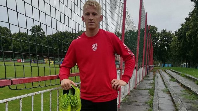 Útočník Michal Petráň ještě v dresu Pardubic. Útočník Michal Petráň ještě v dresu Pardubic.