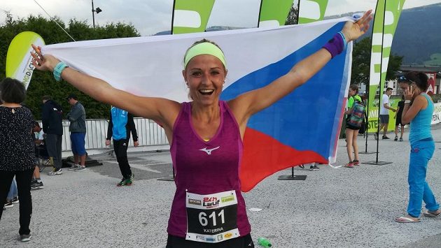 Kateřina Kašparová - držitelka nového národního rekordu v běhu na 12 hodin. Kateřina Kašparová - držitelka nového národního rekordu v běhu na 12 hodin.