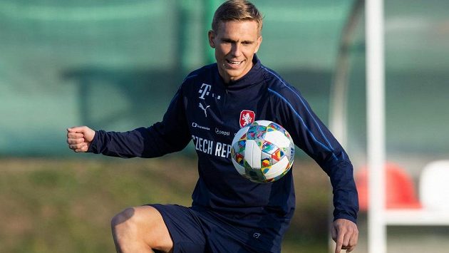 Záložník Bořek Dočkal působí v zámořské MLS, momentálně trénuje s českou reprezentací v Praze. Záložník Bořek Dočkal působí v zámořské MLS, momentálně trénuje s českou reprezentací v Praze.