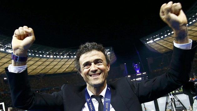 Šťastný trenér Barcelony Luis Enrique po triumfu v Lize mistrů. Šťastný trenér Barcelony Luis Enrique po triumfu v Lize mistrů.