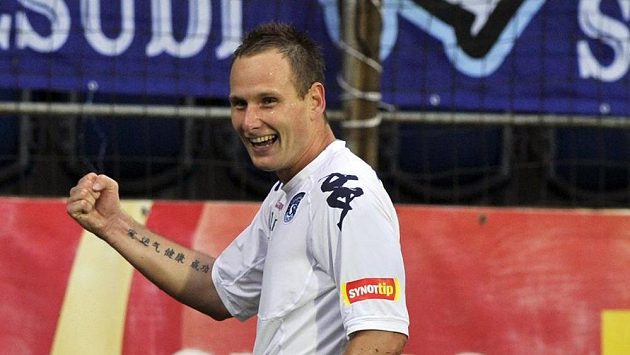 Záložník Slovácka Jiří Valenta se raduje z gólu proti Olomouci. Záložník Slovácka Jiří Valenta se raduje z gólu proti Olomouci.