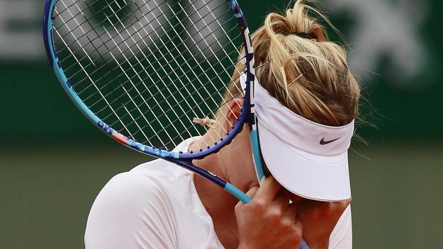 Dojatá Maria Šarapovová po postupu do 4. kola French Open. Dojatá Maria Šarapovová po postupu do 4. kola French Open.