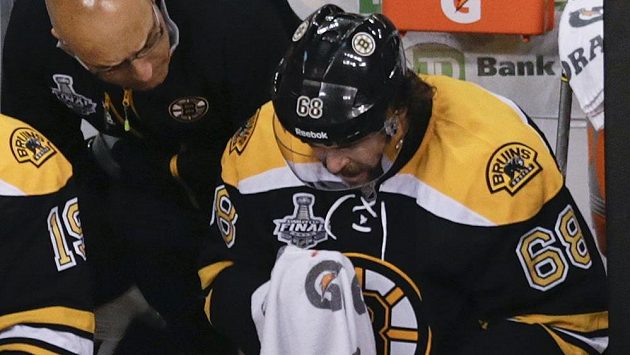 Jaromír Jágr na střídačce Bostonu Jaromír Jágr na střídačce Bostonu
