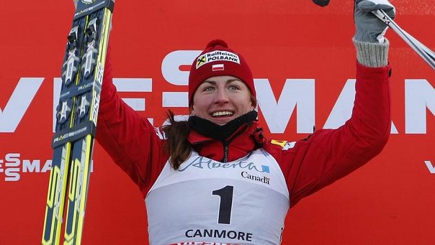 Polská běžkyně na lyžích Justyna Kowalczyková slaví úspěch v závodech SP v kanadském Canmore Polská běžkyně na lyžích Justyna Kowalczyková slaví úspěch v závodech SP v kanadském Canmore