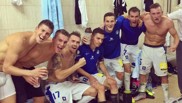 Fotbalisté Liberce slaví v šatně ve Splitu postup do Evropské ligy. Fotbalisté Liberce slaví v šatně ve Splitu postup do Evropské ligy.