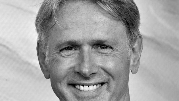 Čtyřnásobný olympijský vítěz Roland Matthes zemřel po krátké těžké nemoci v 69 letech. Čtyřnásobný olympijský vítěz Roland Matthes zemřel po krátké těžké nemoci v 69 letech.