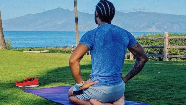 Lewis Hamilton se dal na jógu a pilates. Lewis Hamilton se dal na jógu a pilates.