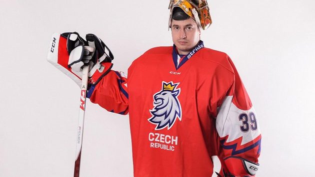 Český hokejový brankář David Rittich v novém reprezentačním dresu. Český hokejový brankář David Rittich v novém reprezentačním dresu.