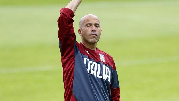 Luigi Di Biagio povede národní tým Itálie. Luigi Di Biagio povede národní tým Itálie.