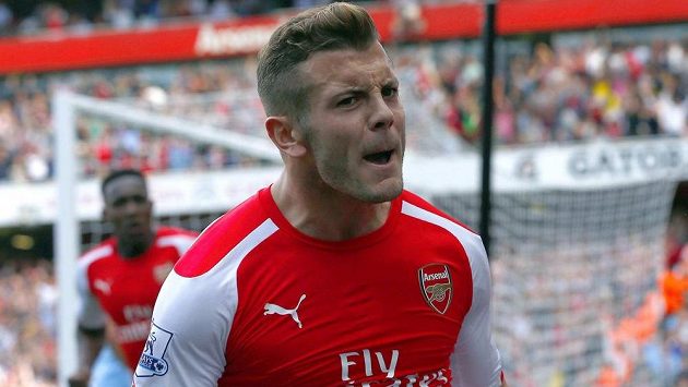 Jack Wilshere slaví vyrovnávací gól Arsenalu proti Manchesteru City. Jack Wilshere slaví vyrovnávací gól Arsenalu proti Manchesteru City.