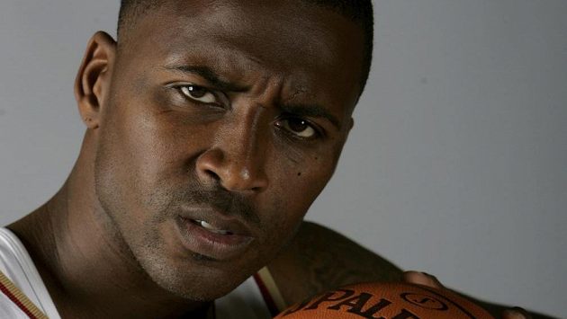 Lorenzen Wright na snímku z roku 2008, kdy nastupoval za Cleveland Cavaliers. Lorenzen Wright na snímku z roku 2008, kdy nastupoval za Cleveland Cavaliers.