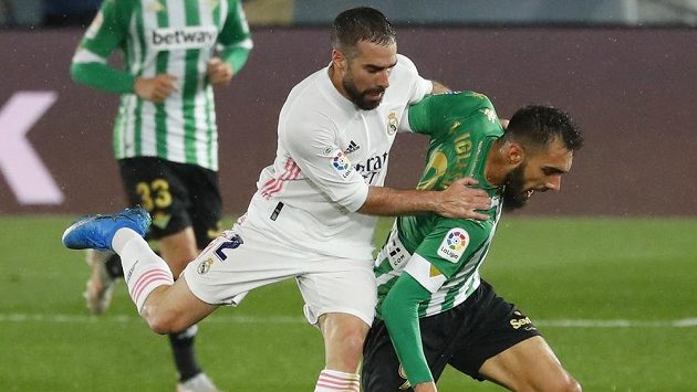 Dani Carvajal (vlevo) z Realu a Borja Iglesias z Betisu. Ilustrační foto. Dani Carvajal (vlevo) z Realu a Borja Iglesias z Betisu. Ilustrační foto.