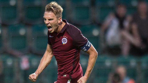 Kapitán Sparty Bořek Dočkal oslavuje svůj gól na 2:0 v Ďolíčku. Kapitán Sparty Bořek Dočkal oslavuje svůj gól na 2:0 v Ďolíčku.