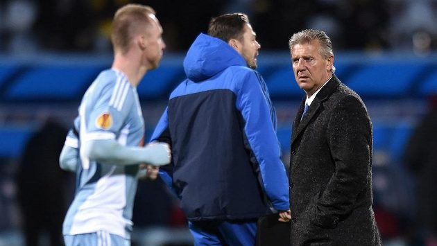 Trenér Slovanu Bratislava Jozef Chovanec se dalšího bodového zisku nedočkal. Trenér Slovanu Bratislava Jozef Chovanec se dalšího bodového zisku nedočkal.