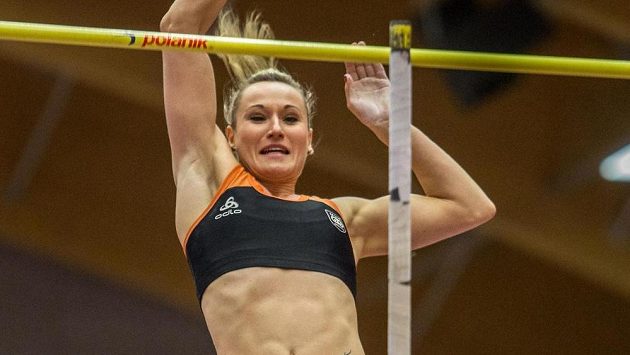 Tyčkařka Romana Maláčová na halovém mistrovství ČR v atletice. Tyčkařka Romana Maláčová na halovém mistrovství ČR v atletice.