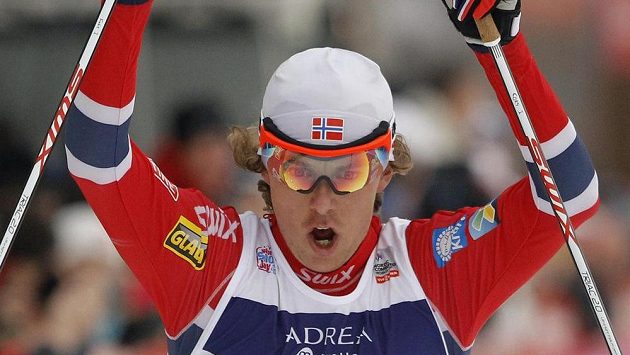 Mikko Kokslien z Norska, vítěz závodu v severské kombinaci ve francouzském Chaux-Neuve. Mikko Kokslien z Norska, vítěz závodu v severské kombinaci ve francouzském Chaux-Neuve.