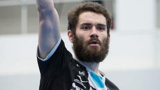Mladoboleslavský florbalista Jan Natov. Mladoboleslavský florbalista Jan Natov.