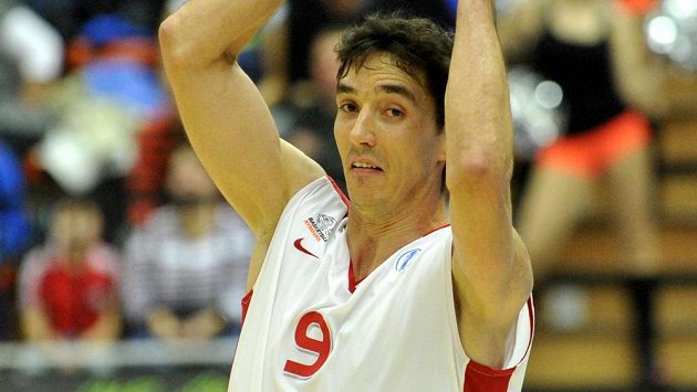 Nymburský basketbalista Jiří Welsch. Nymburský basketbalista Jiří Welsch.