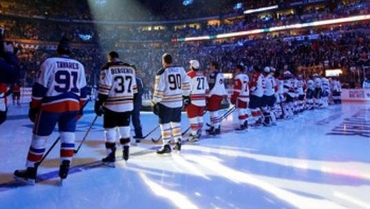 Slavnostní úvod před dovednostními soutěžemi NHL v Nashvillu. Slavnostní úvod před dovednostními soutěžemi NHL v Nashvillu.